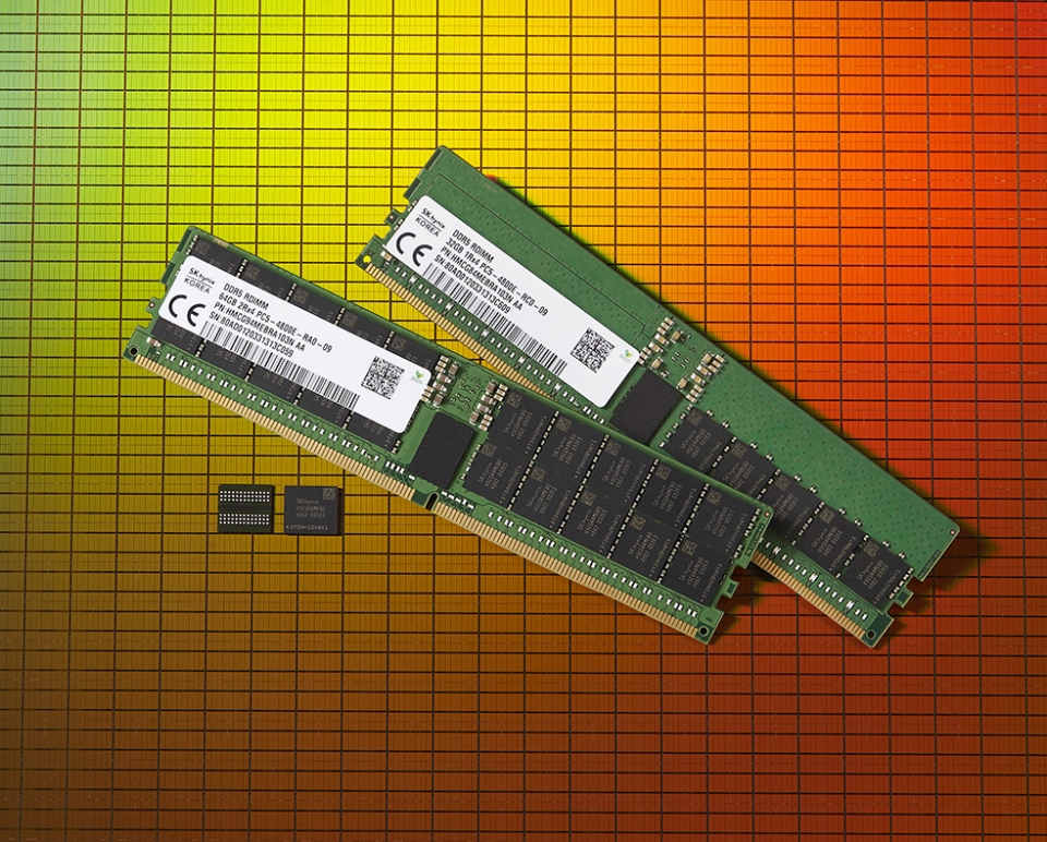 DDR5 메모리는 이전 세대보다 향상된 성능과 전력효율을 지니고 있다.