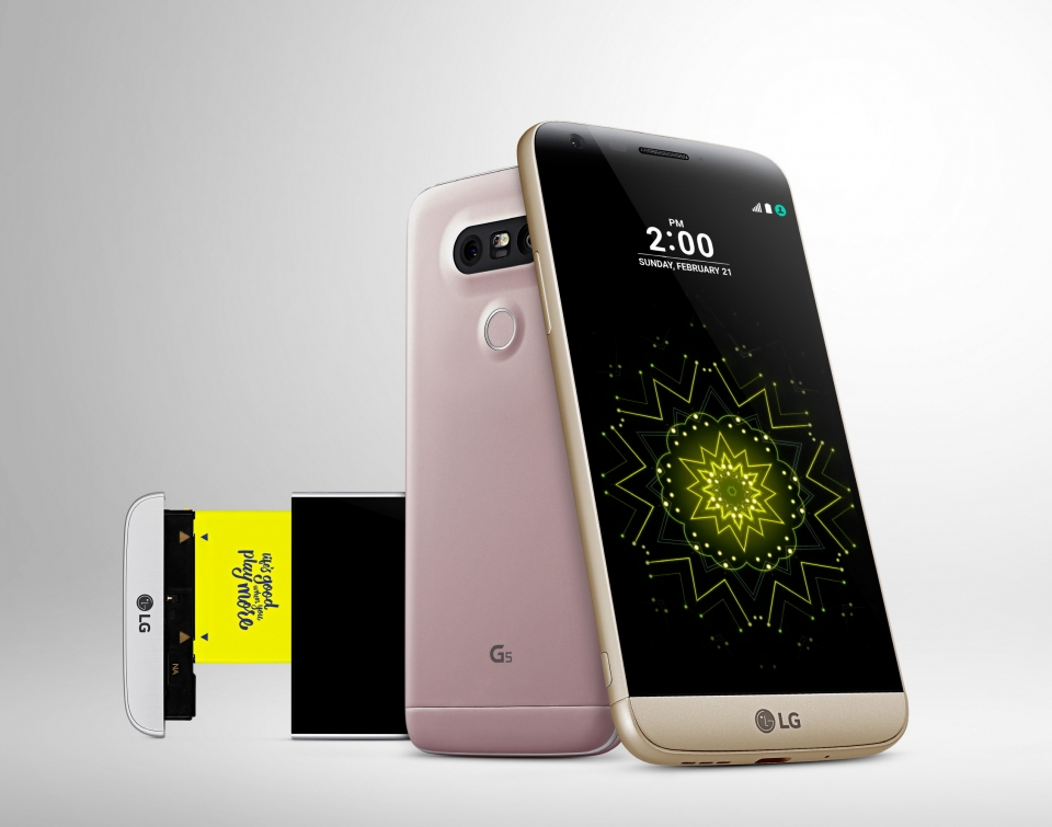 LG G5 이후 LG전자의 스마트폰 사업부는 돌이킬 수 없는 타격을 입고 만다.