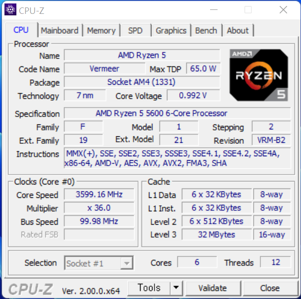 CPU-Z에서 프로세서 정보를 확인했다. 7nm 공정으로 제작되었으며, B2 스테핑도 적용되었다. L3 캐시는 32MB다.