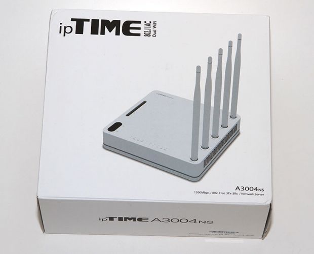  iptime A3004NS, iptime A3004NS 후기, iptime, 아이피타임, A3004NS, 후기, 성능, 벤치마크, 유무선공유기,iptime A3004NS 후기를 올려봅니다. 성능을 알아보기 위해서 여러가지 벤치마크를 해봤습니다. 스마트폰도 여러종류를 준비해서 속도를 측정해봤습니다. 스마트폰 기종마다 특성을 가지고 있으므로 속도가 약간씩 다릅니다. iptime A3004NS 후기에서는 여러가지 스마트폰 테스트는 물론 열화상카메라를 이용한 발열, 전력측정등도 해보도록 하겠습니다. iptime A3004NS는 네트워크 서버 기능도 할 수 있는 고성능의 유무선공유기 입니다. 안테나를 5개를 외부로 꺼내놓은 독특한 공유기이면서 앞으로 대세가 될 기가비트인터넷에 대응하는 공유기이기도 합니다. 네트워크 서버 기능도 마음에 들더군요. USB로 연결된 장치에 대해서 FTP 및 윈도우 파일 공유 서비스를 이용할 수 도 있습니다. 소규모의 회사에서 네트워크 드라이브를 만들기 위해서 굳이 비용을 더 투자하지 않더라도 네트워크 스토리지를 쉽게 만들 수 있습니다. 